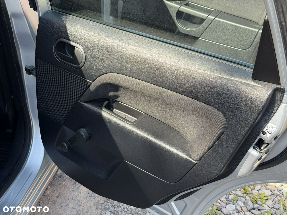 Ford Fiesta - 22