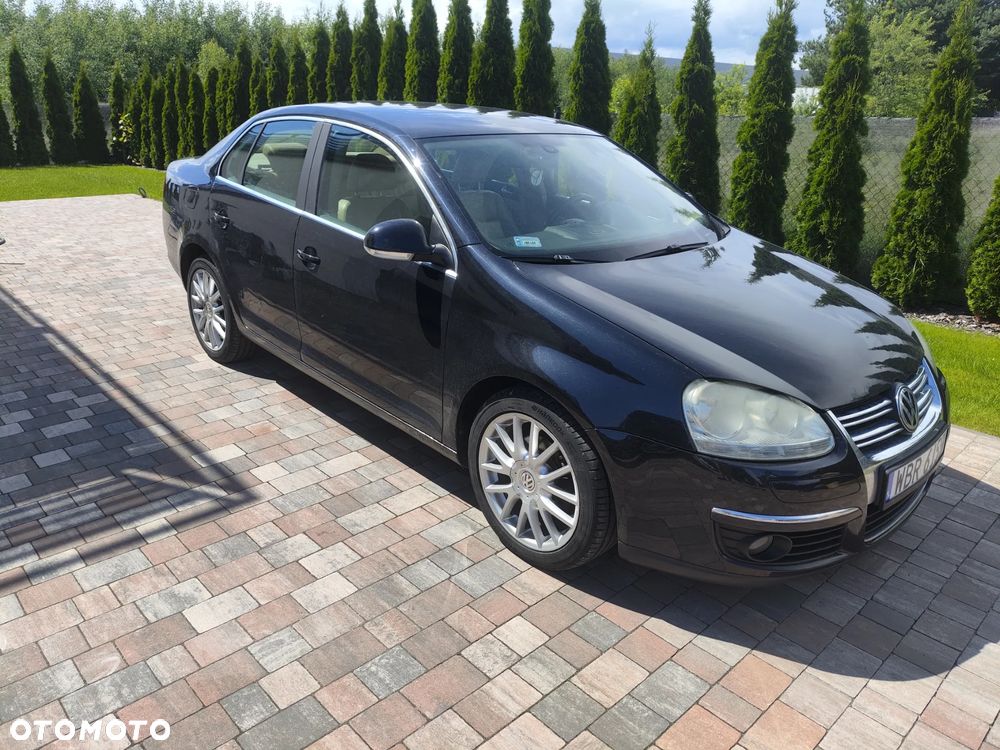 Volkswagen Jetta - 11