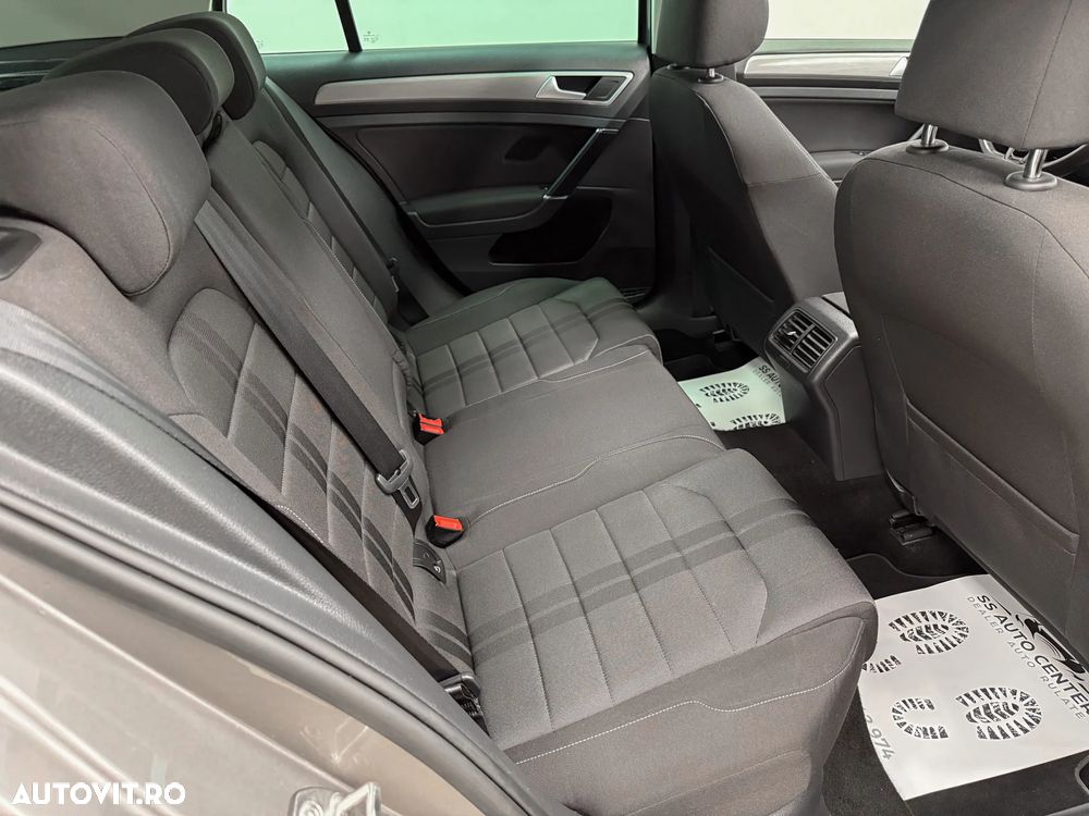 Volkswagen Golf 1.6 TDI BlueMotion Technology Comfortline - 18