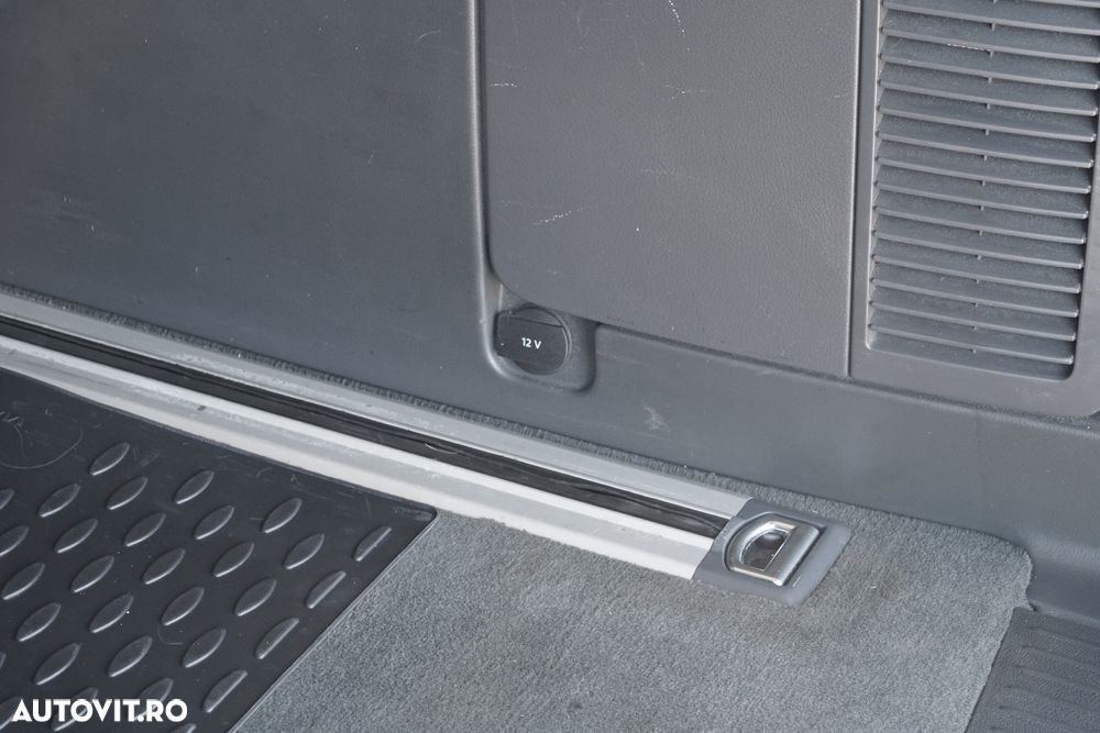 Volkswagen Multivan - 30