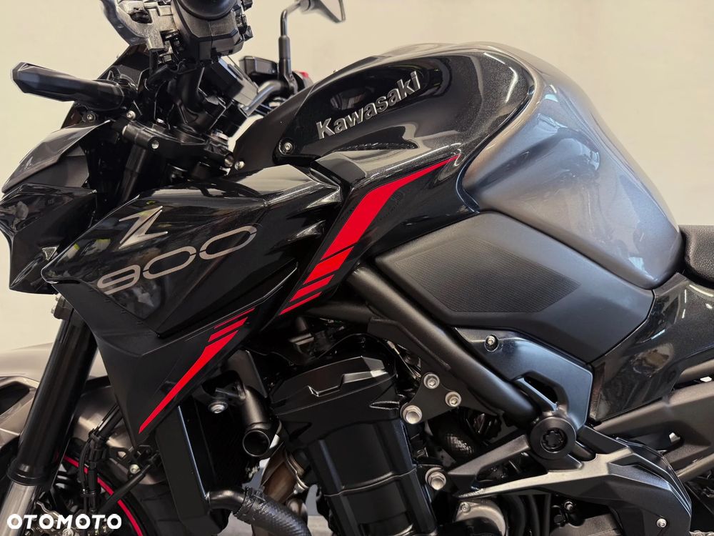 Kawasaki Z 900 - 24