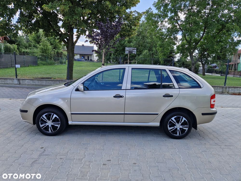Skoda Fabia 1.4 16V Classic + - 9