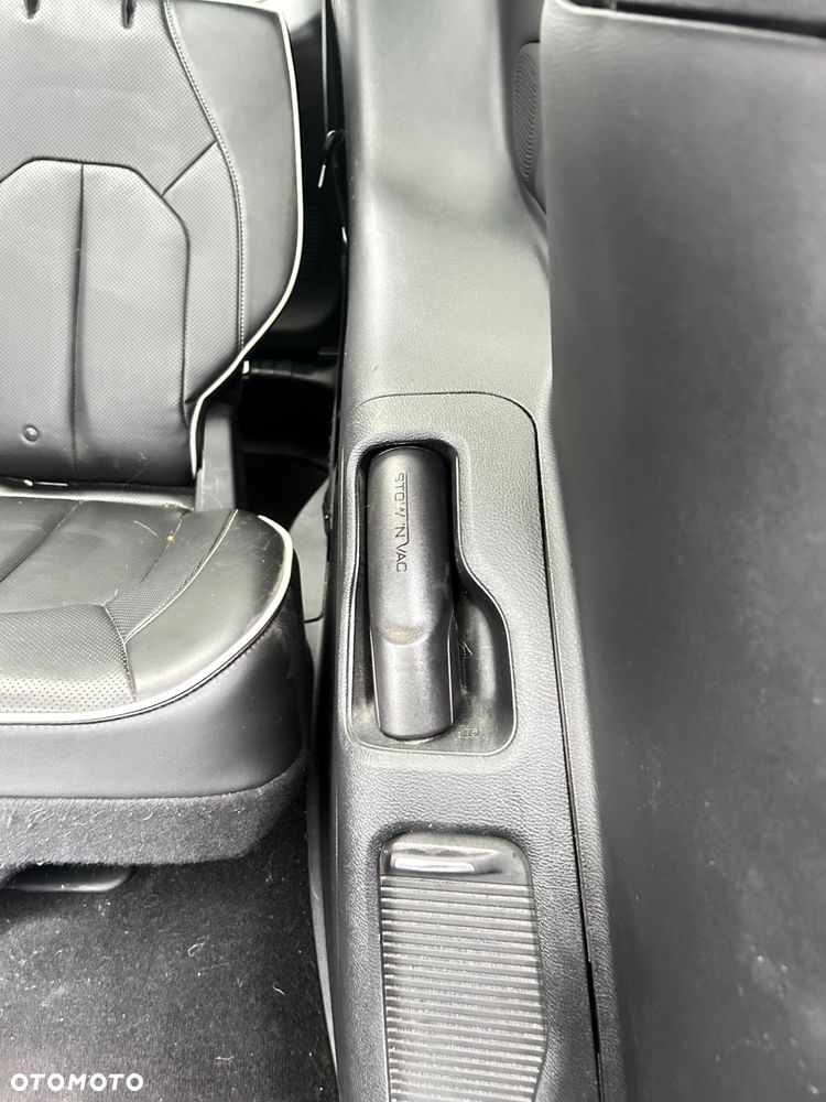 Chrysler Pacifica - 25