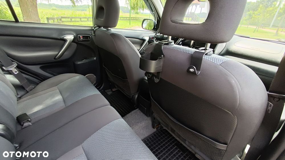 Toyota RAV4 2.0 D-4D Luna - 16