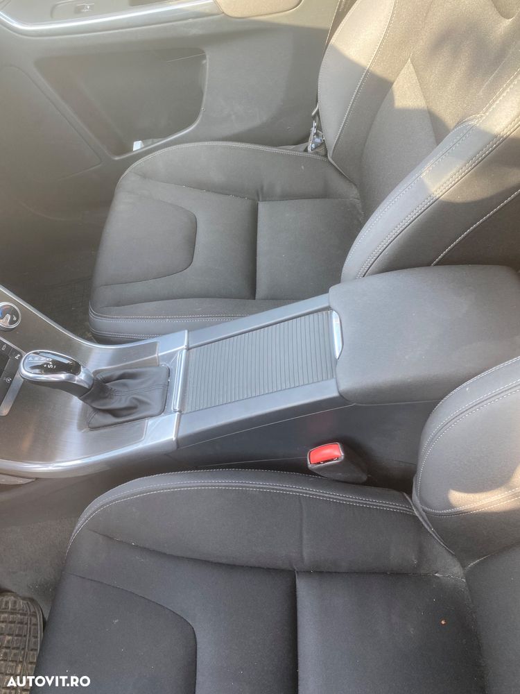 Volvo XC 60 D4 Geartronic Summum - 8