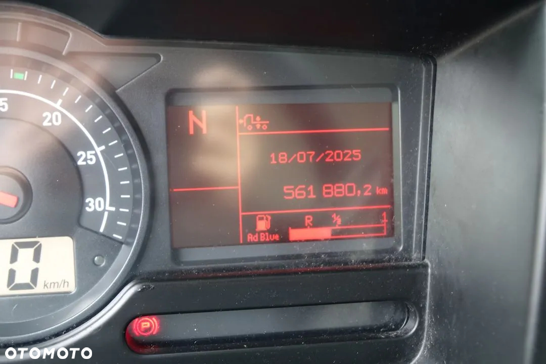 Renault PREMIUM D26 WIDE / CHŁODNIA / CARRIER SUPRA 1150 / AUTOMAT / EURO 6 / WINDA ZAŁADUNKOWA / OŚ PODNOSZONA SKRĘTNA / ROLETA - 36