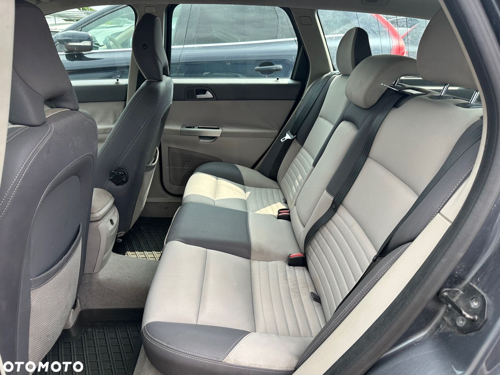 Volvo V50 - 10