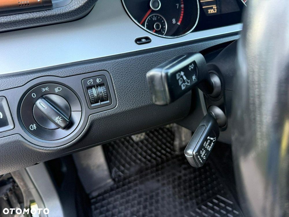 Volkswagen Passat - 24