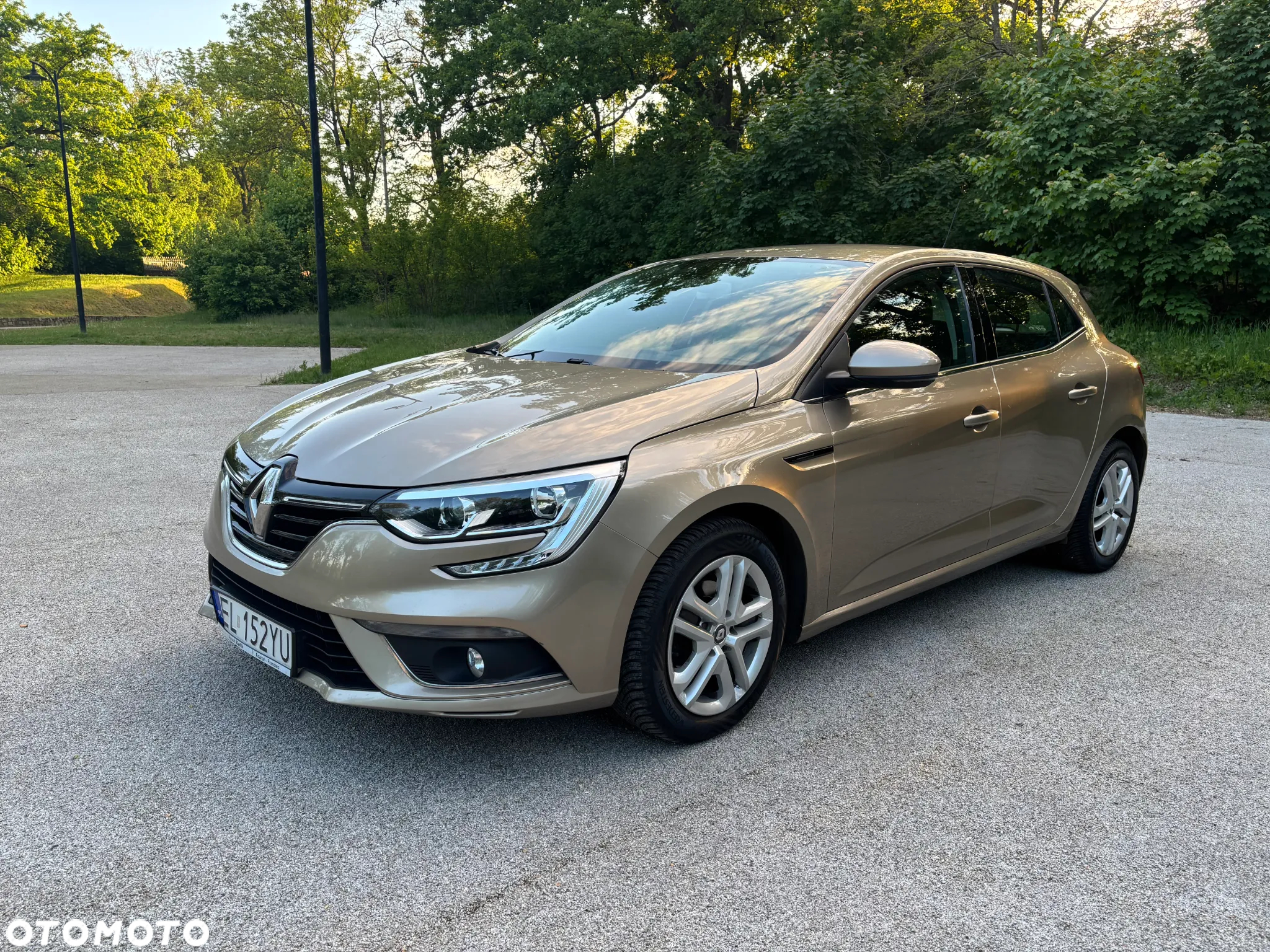 Renault Megane 1.6 SCe Zen - 2