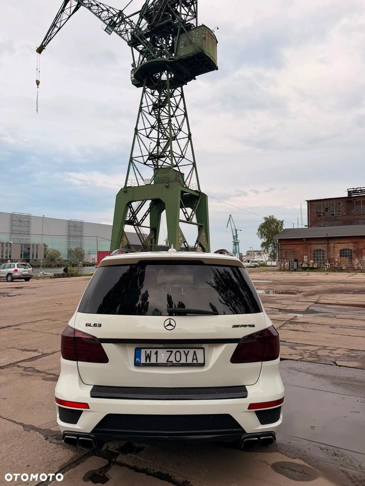 Mercedes-Benz GL 63 AMG - 23