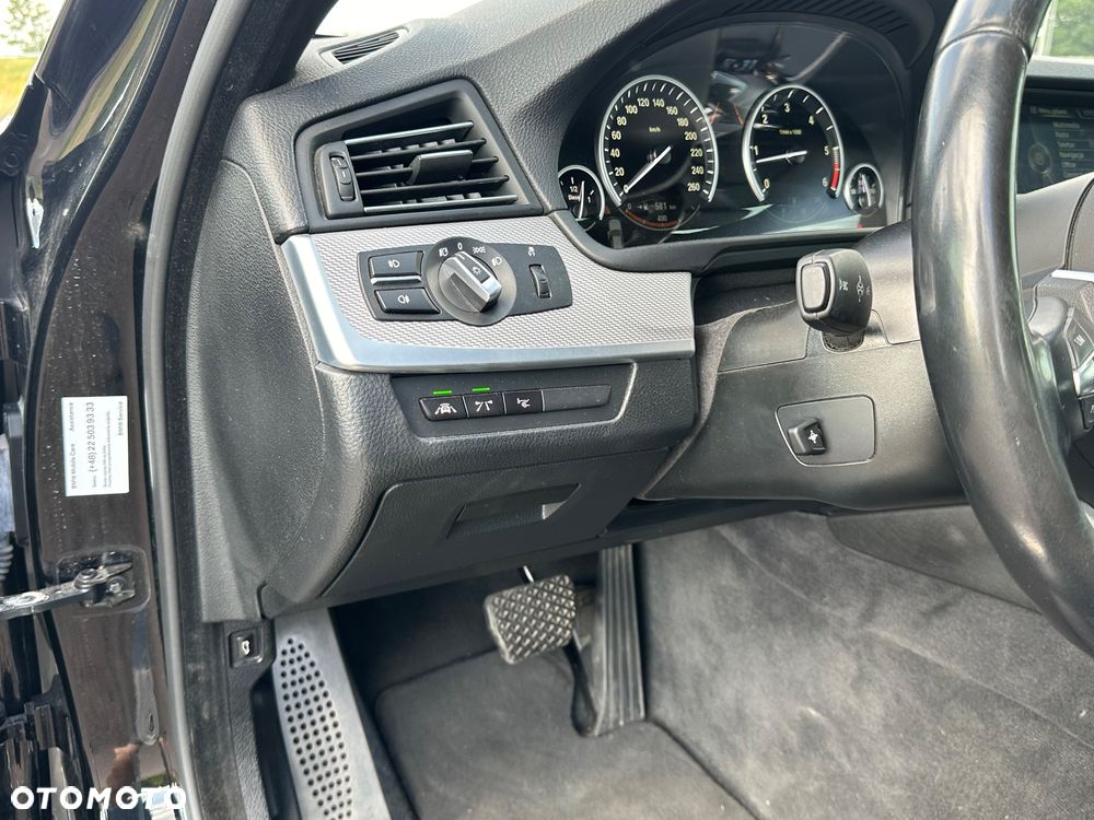 BMW Seria 5 530d xDrive - 10