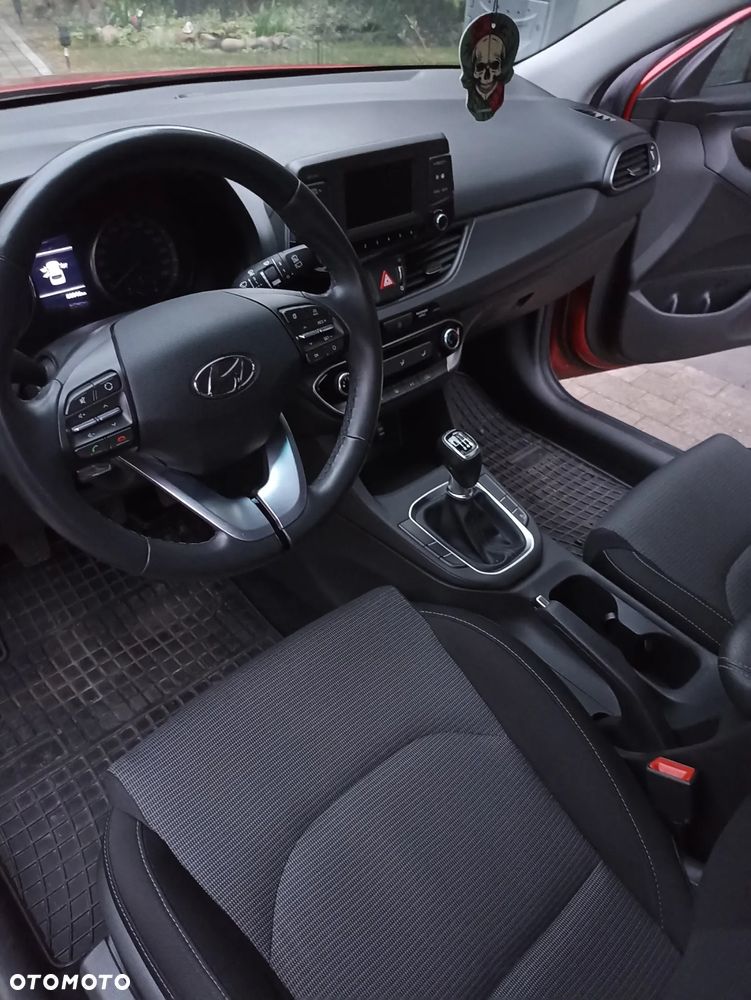 Hyundai i30 1.4 Classic + - 10