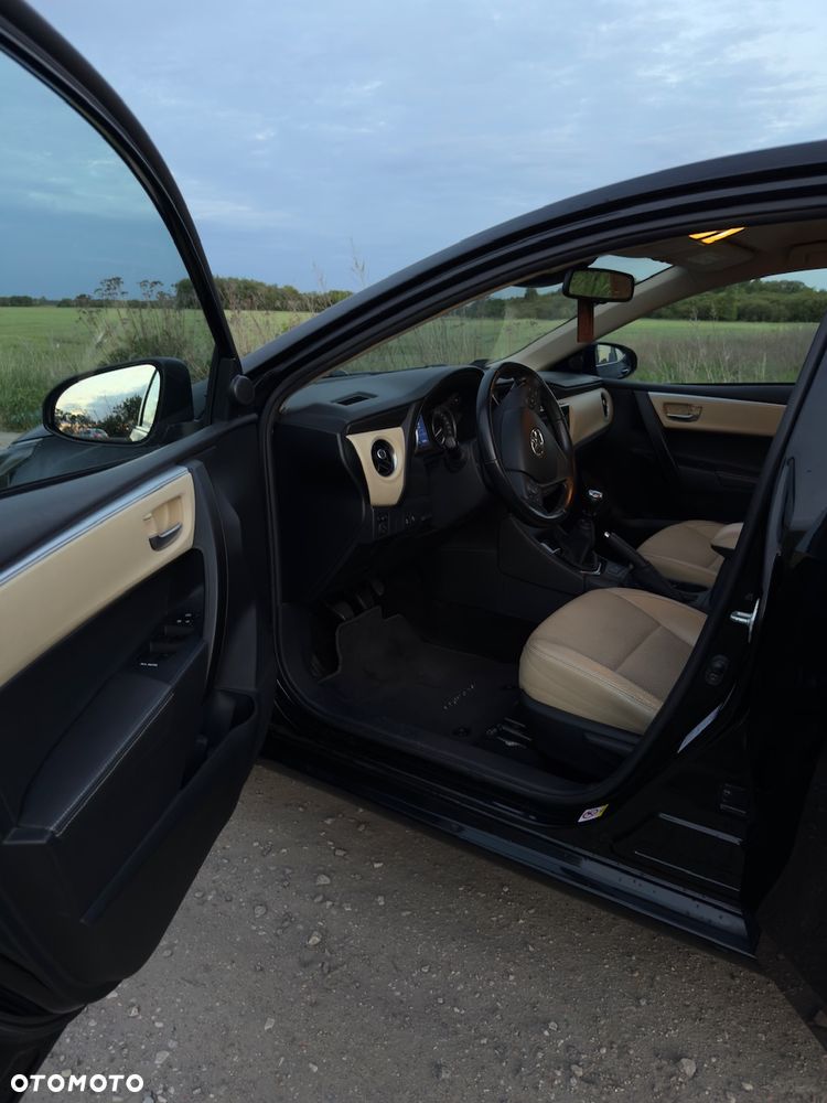 Toyota Corolla 1.6 Prestige - 8