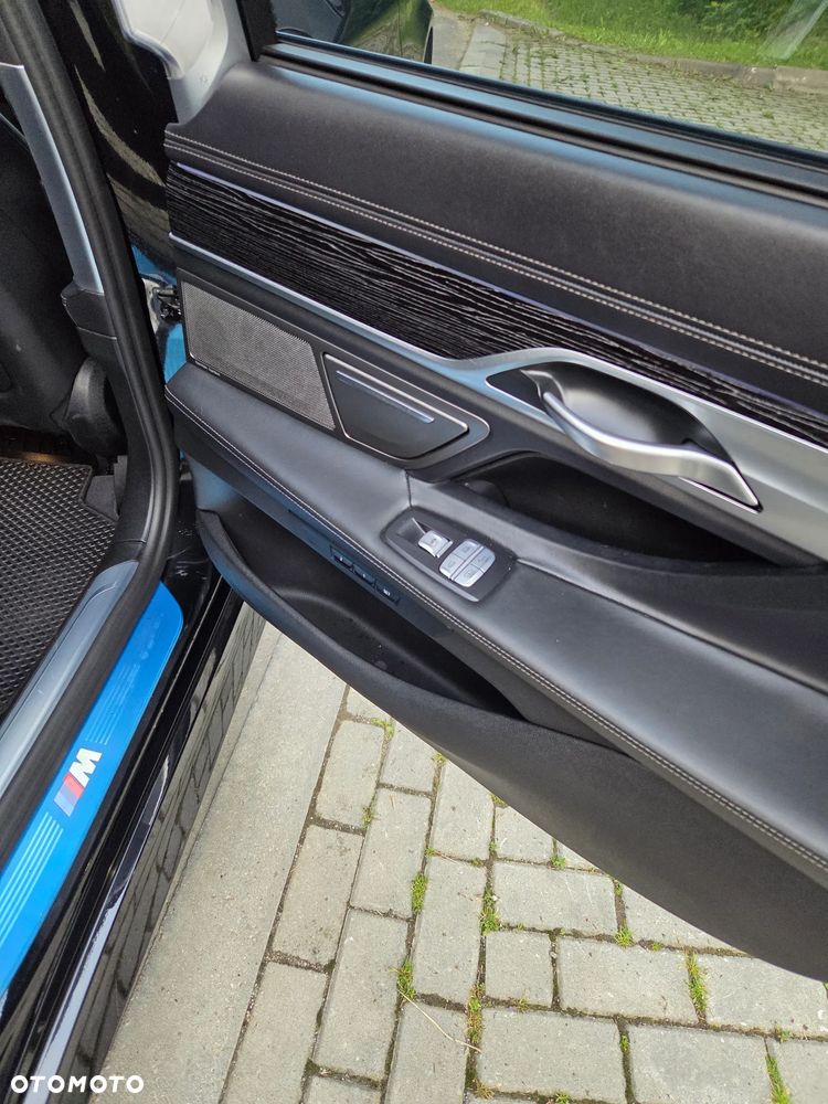 BMW Seria 7 - 16