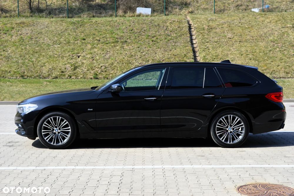 BMW Seria 5 520d xDrive Luxury Line sport - 22