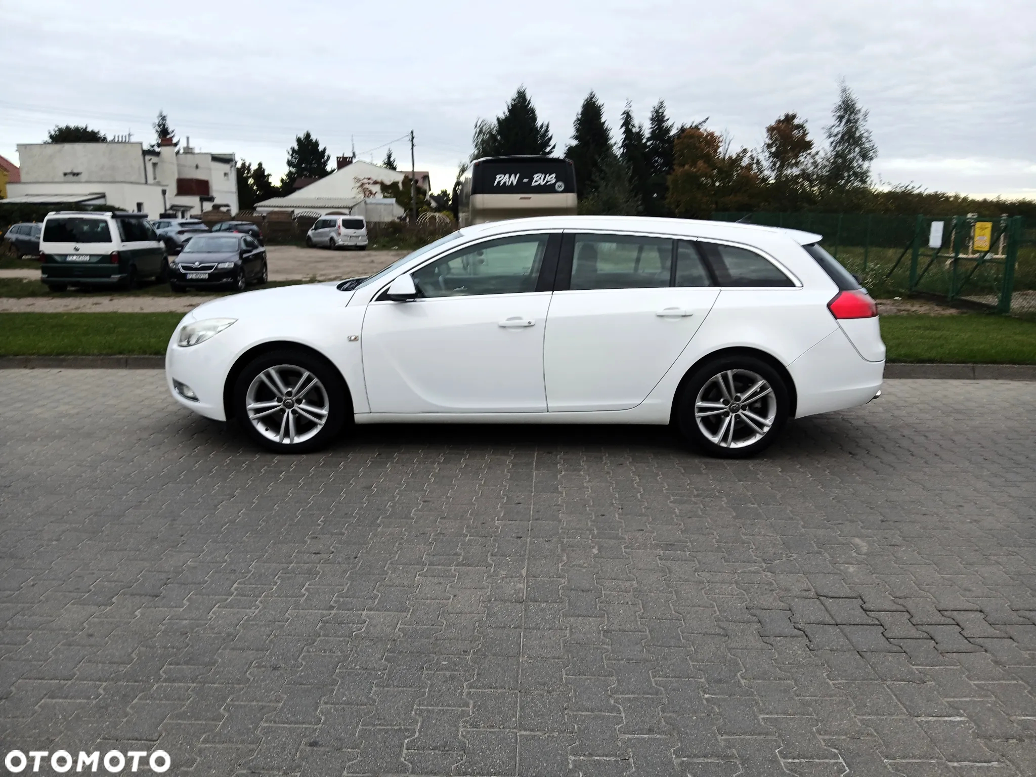Opel Insignia ver-1-6-turbo-cosmo - 9