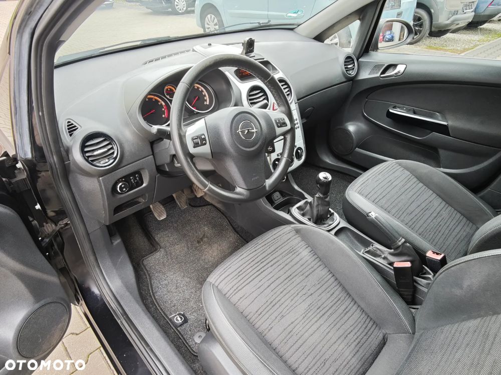 Opel Corsa 1.4 16V Satellite - 25