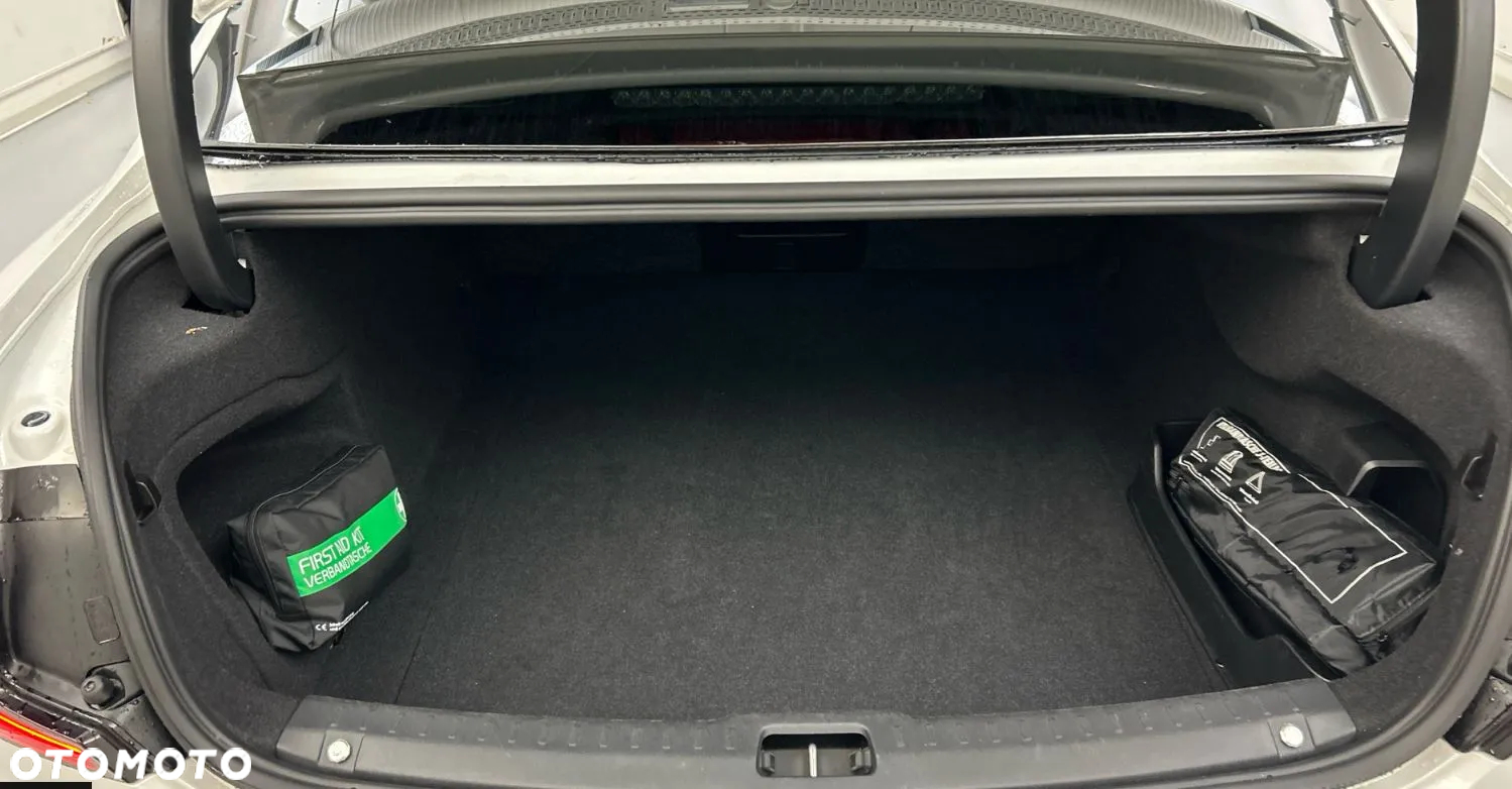 Volvo S90 T8 AWD Plug-In Hybrid Ultimate Dark - 25
