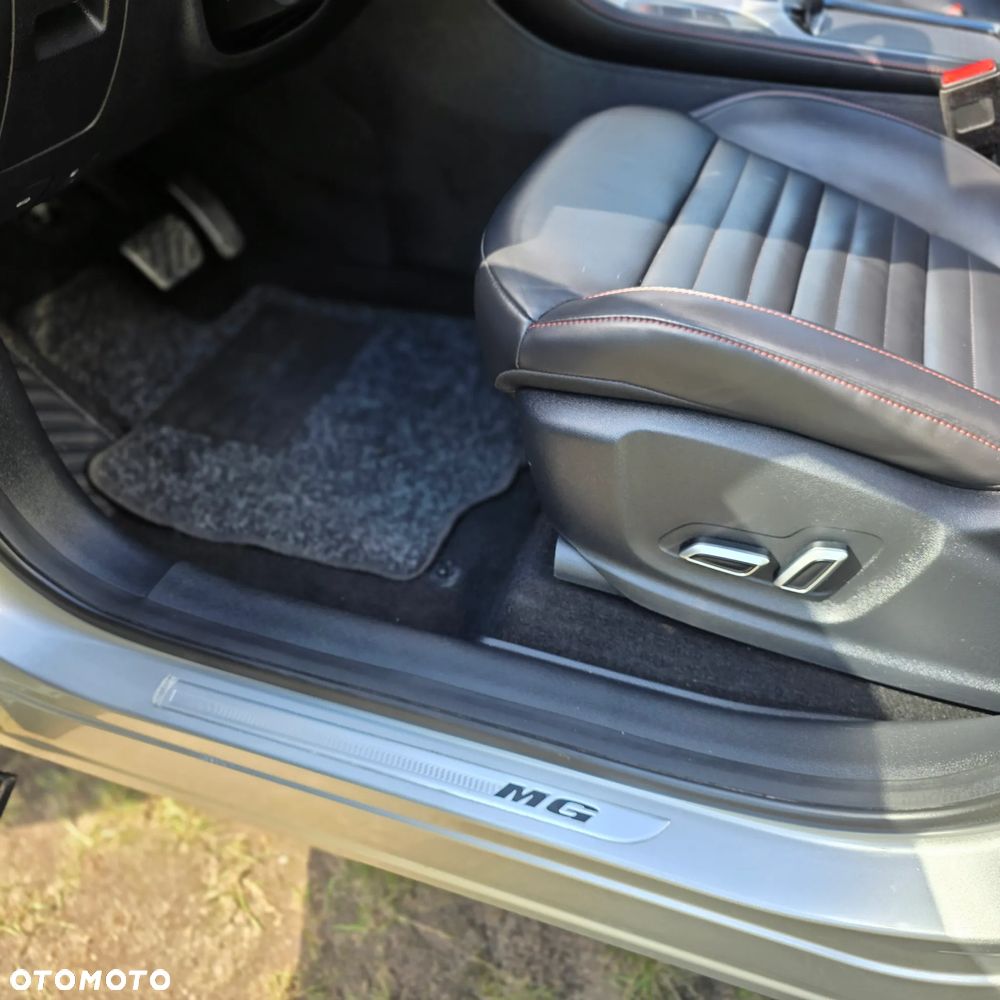 MG HS PHEV 1.5T-GDI Luxury - 29