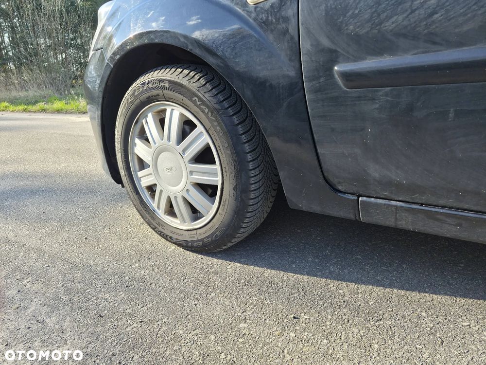 Ford Fiesta 1.4 Trend - 33