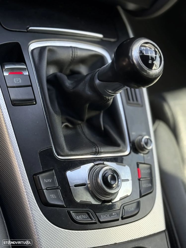 Audi A4 2.0 TDI Business Line S-line - 18
