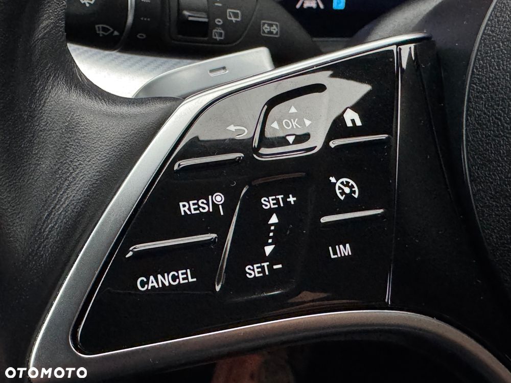 Mercedes-Benz Klasa E 200 9G-TRONIC Exclusive - 32