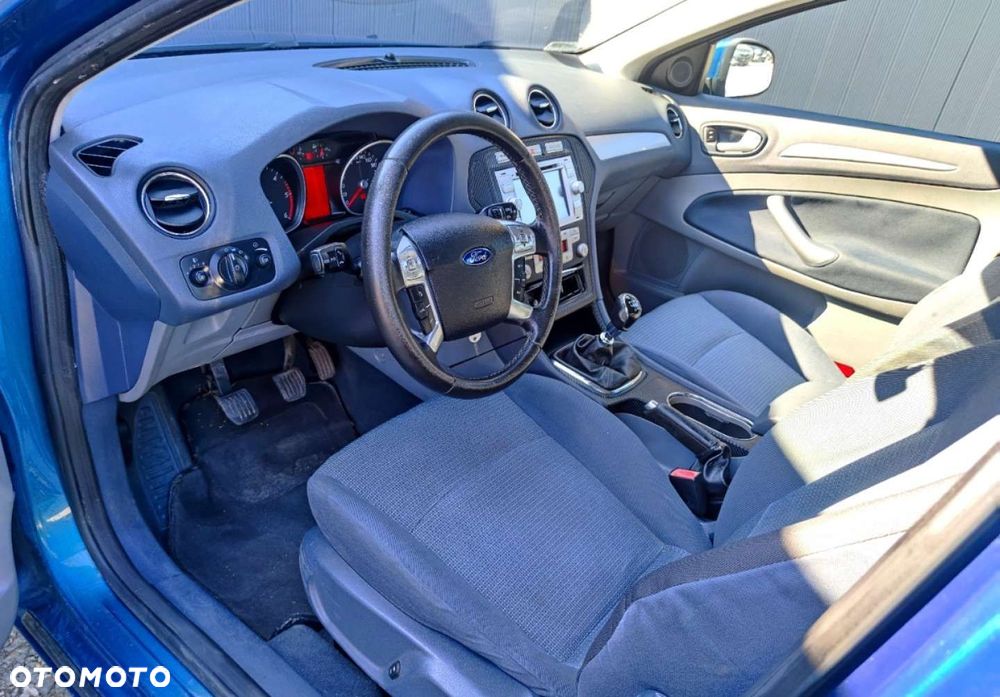 Ford Mondeo - 14