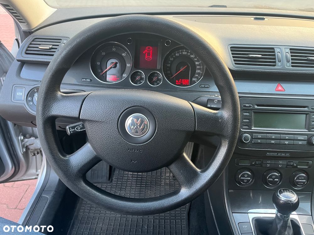 Volkswagen Passat 1.9 TDI Comfortline - 17