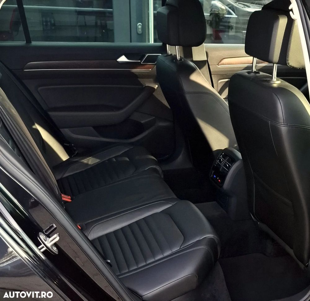 Volkswagen Passat Variant 2.0 TDI SCR 4Motion DSG (BMT) Highline - 13