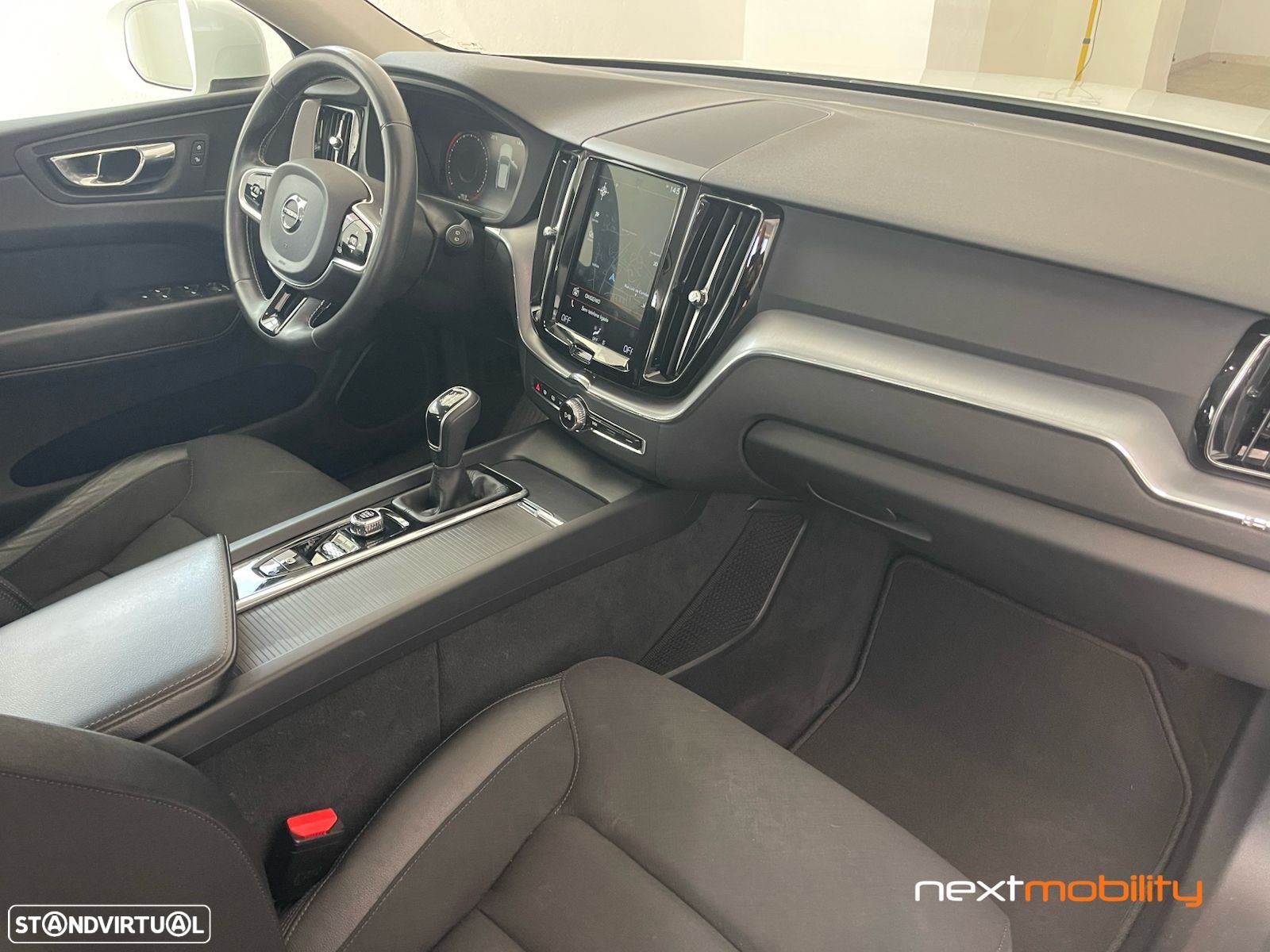 Volvo XC 60 2.0 D3 Momentum Plus - 14