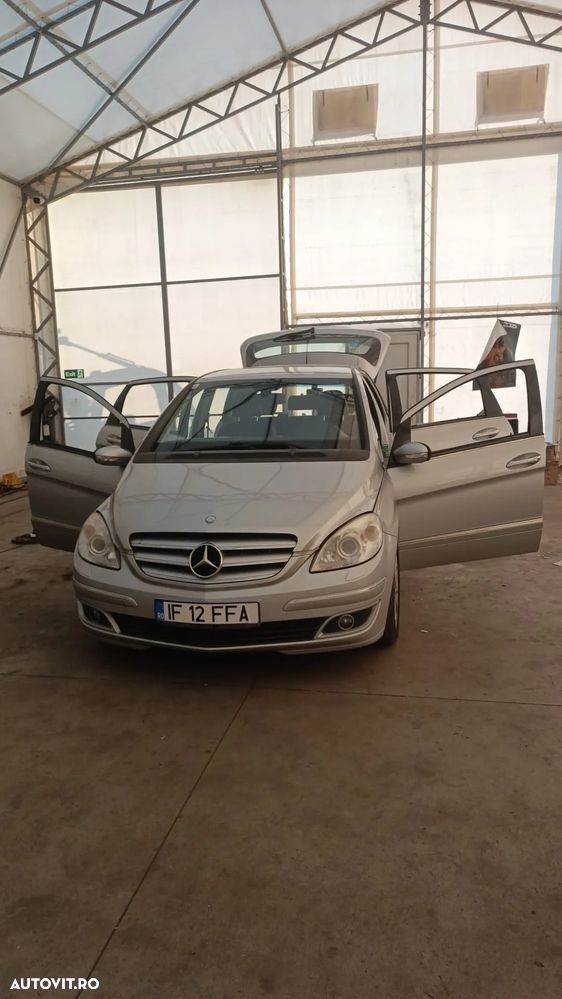 Dezmembrez Mercedes B Class W245 - 1