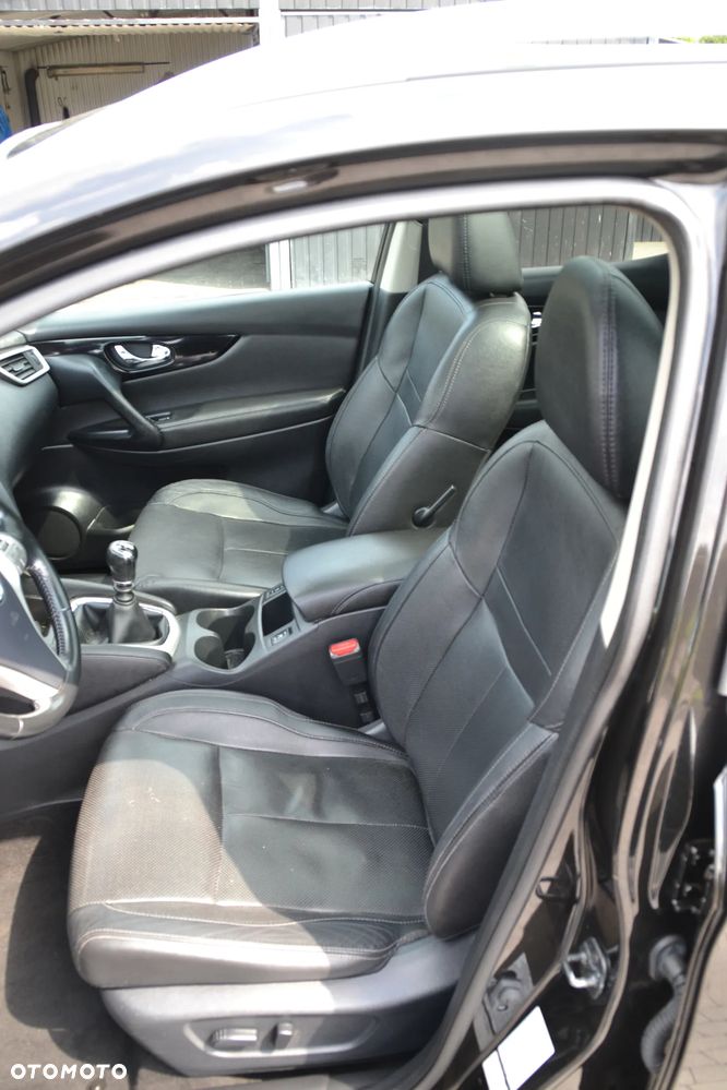 Nissan Qashqai 1.6 DIG-T 360 - 25