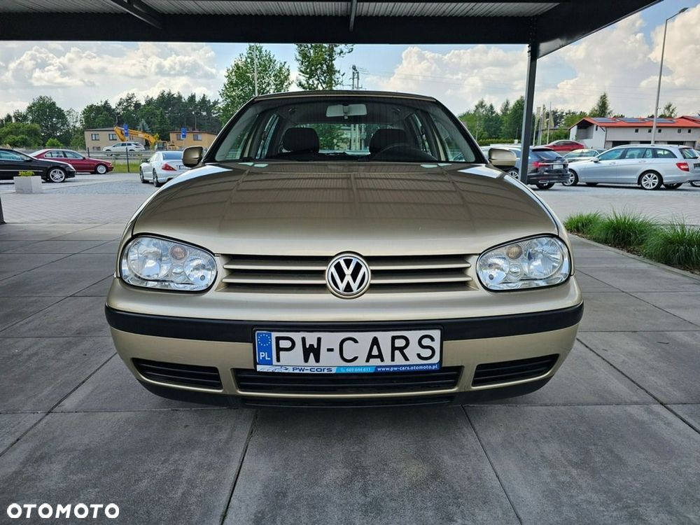 Volkswagen Golf - 5