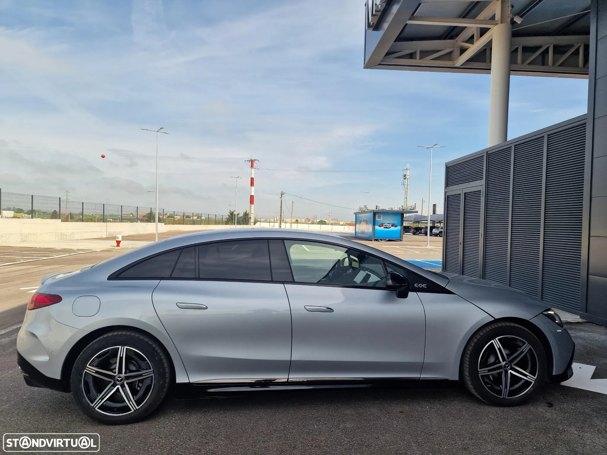 Mercedes-Benz EQE 350 - 3