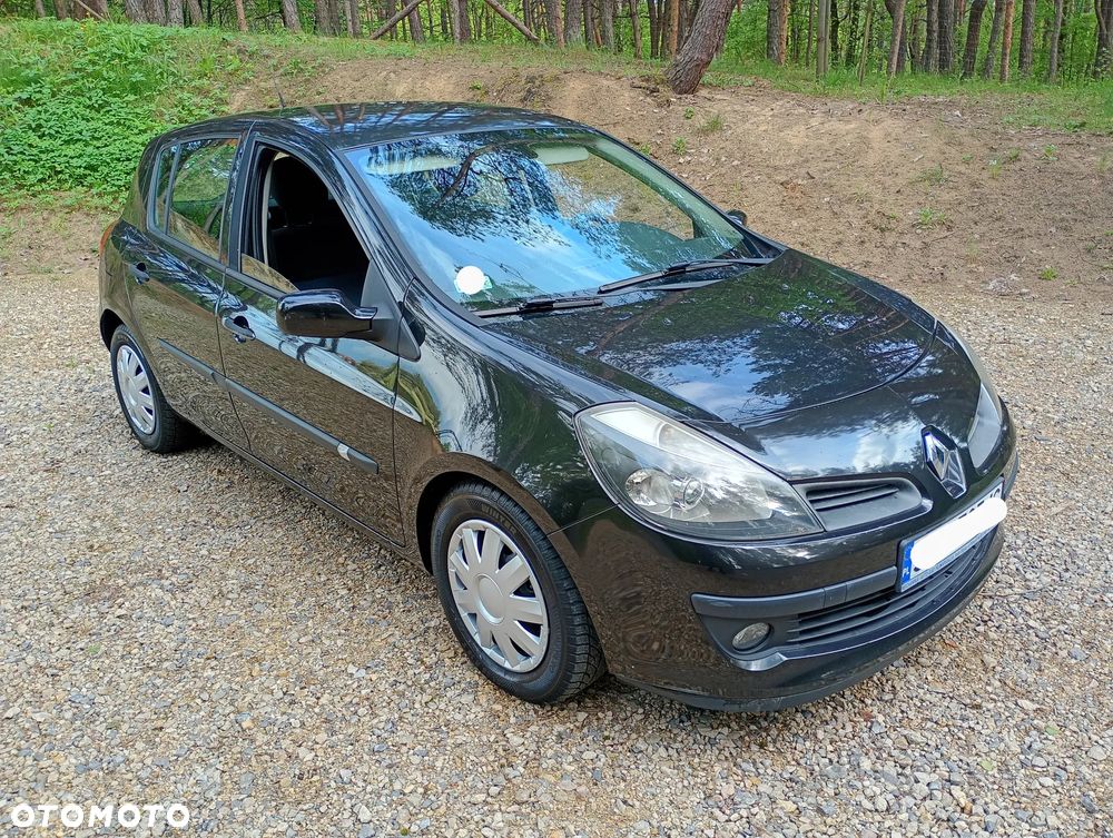 Renault Clio 1.2 16V Authentique - 4