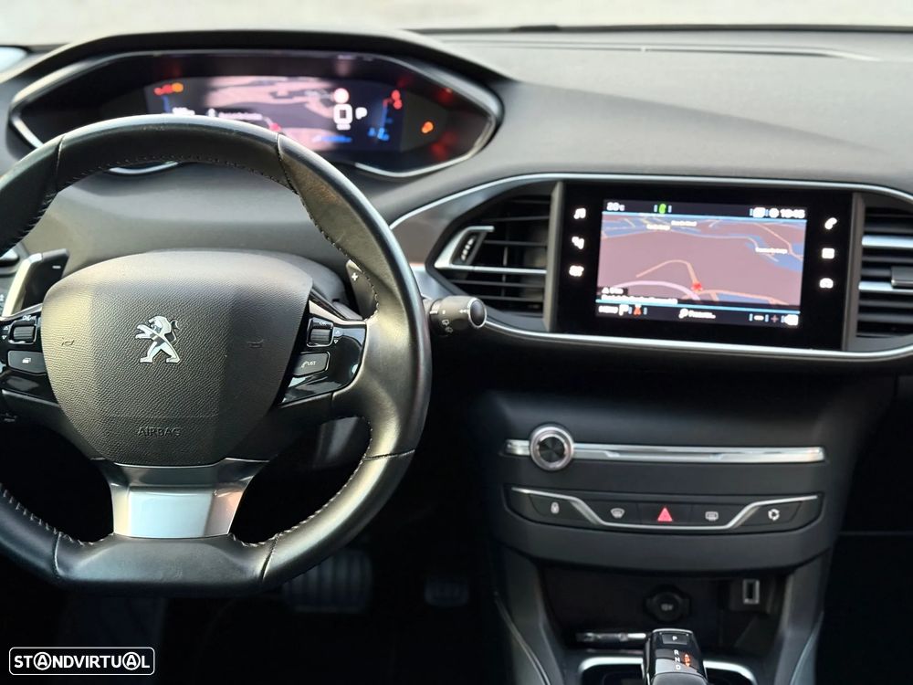 Peugeot 308 1.2 PureTech Allure EAT8 - 6