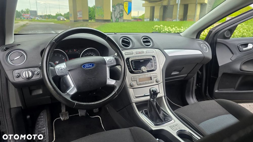 Ford Mondeo 1.6 Trend - 35
