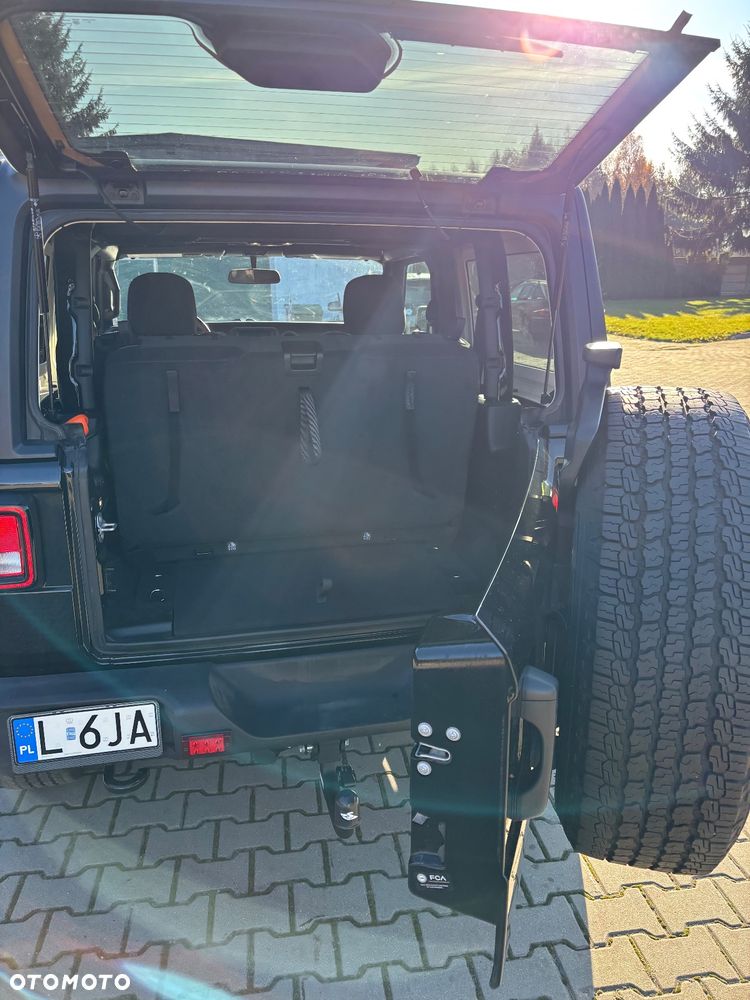 Jeep Wrangler - 6