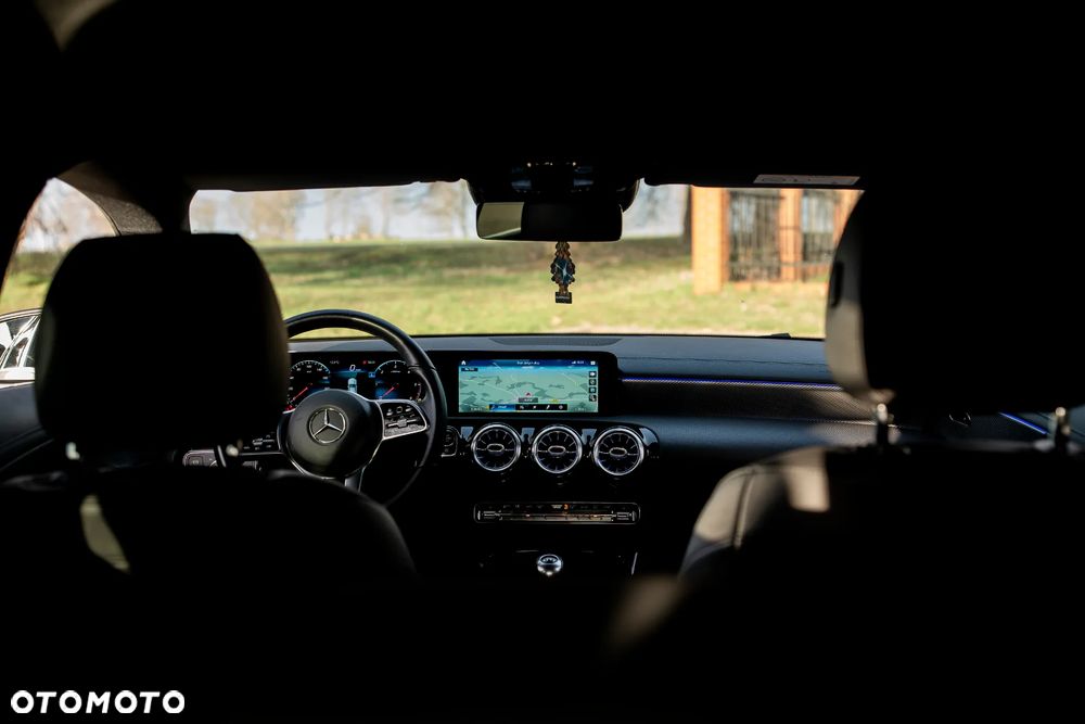 Mercedes-Benz CLA 180 d - 27