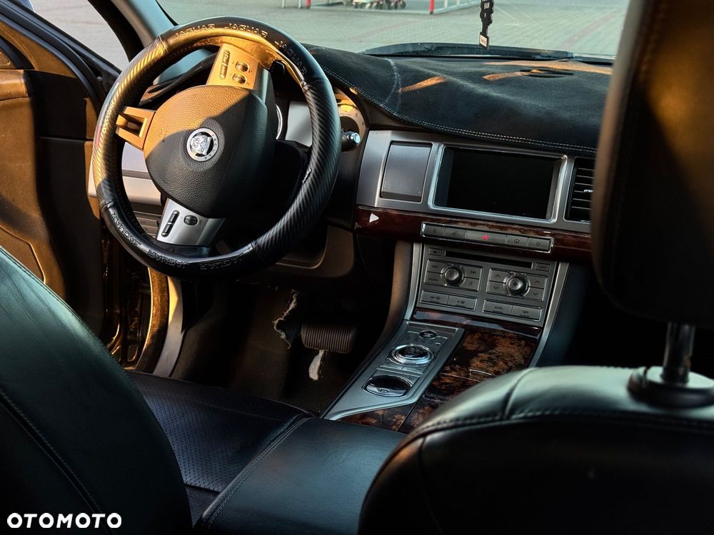 Jaguar XF 3.0 V6 Premium Luxury - 22