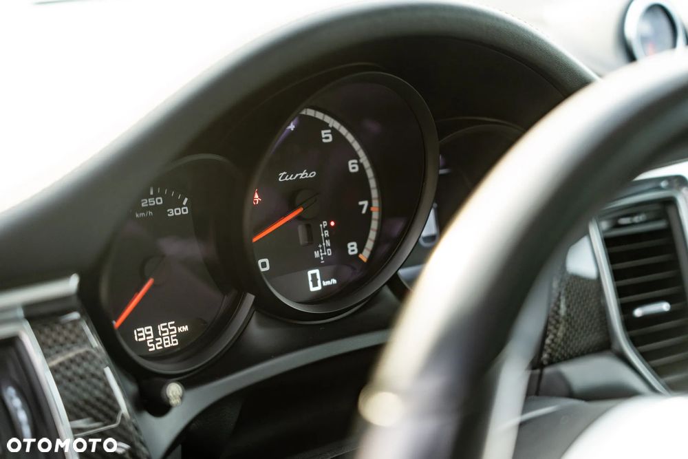 Porsche Macan Turbo PDK - 10
