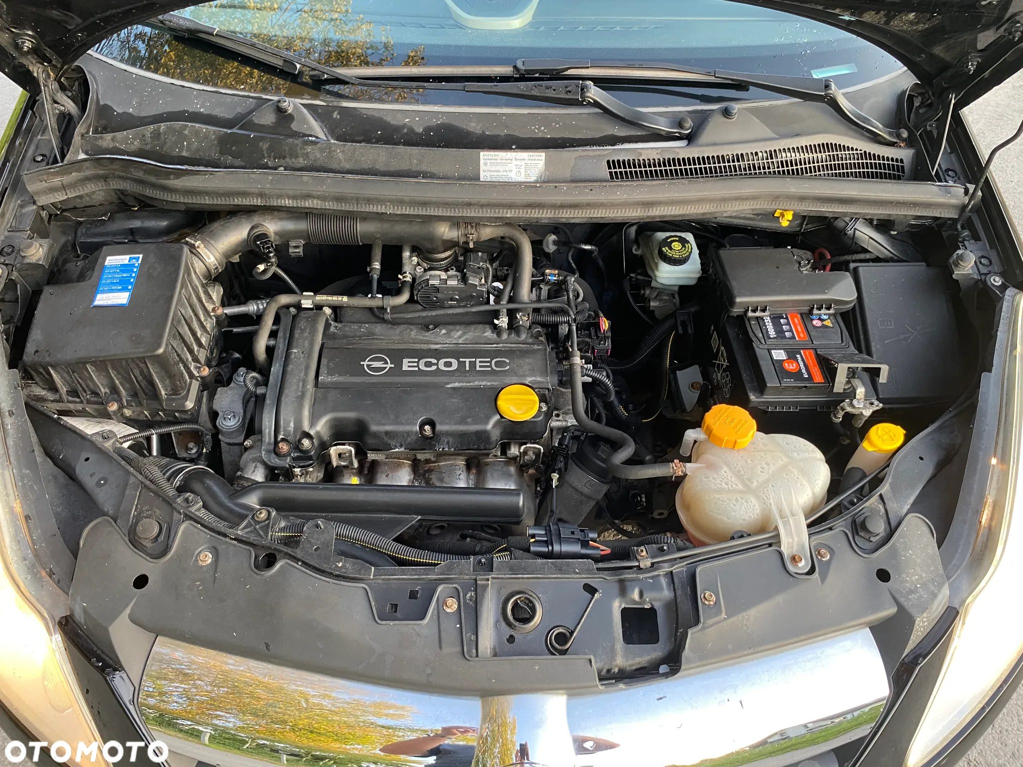 Opel Corsa 1.2 16V Navi - 25