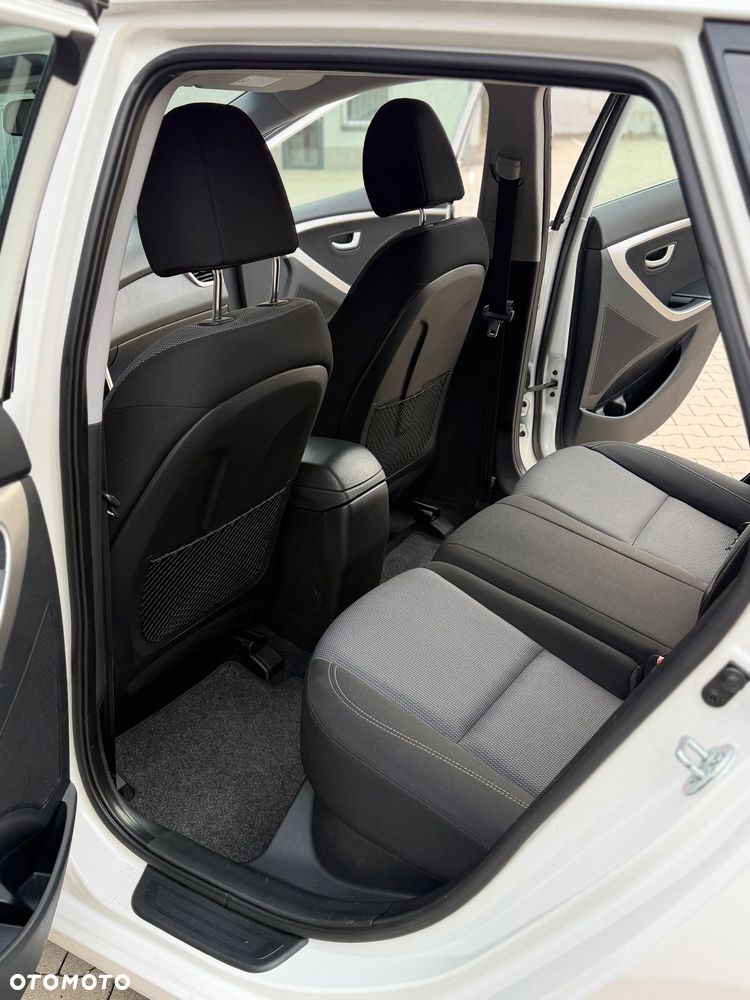 Hyundai i30 1.6 GDI Premium - 10