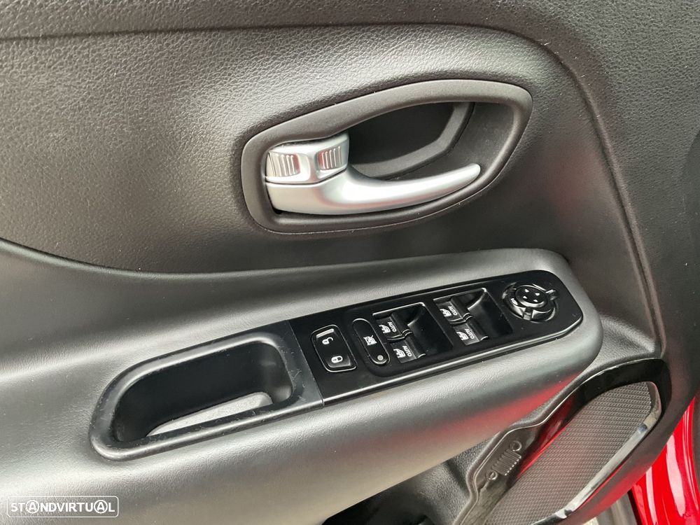 Jeep Renegade 1.0 T Night Eagle - 21