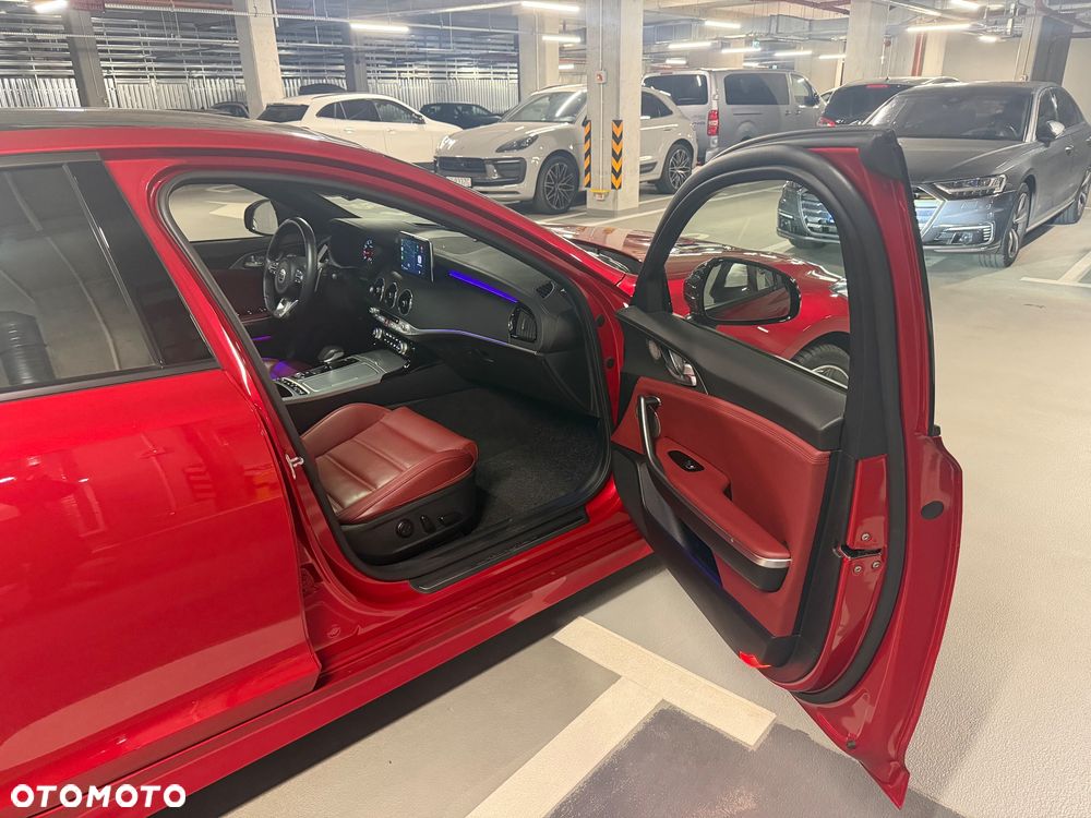 Kia Stinger - 21
