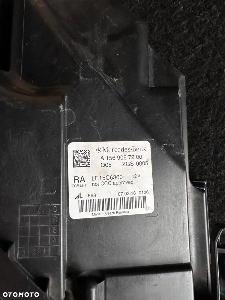 Lampa Mercedes GLA  A 156 906 72 00 - 2