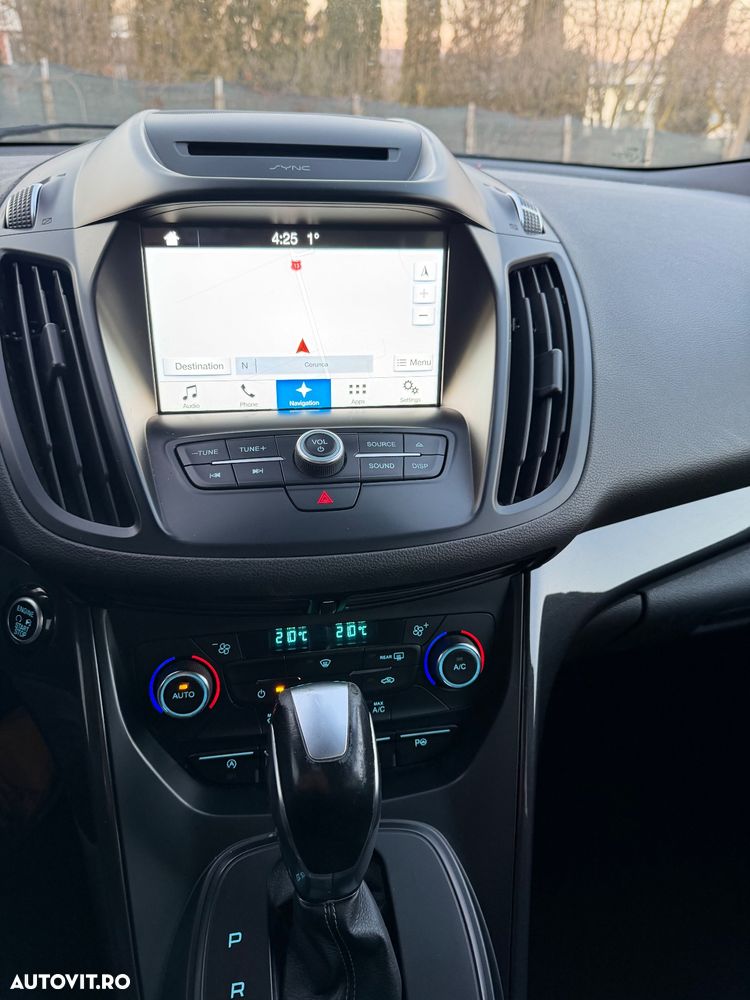 Ford Kuga 2.0 TDCi 4x4 Aut. ST-Line - 10