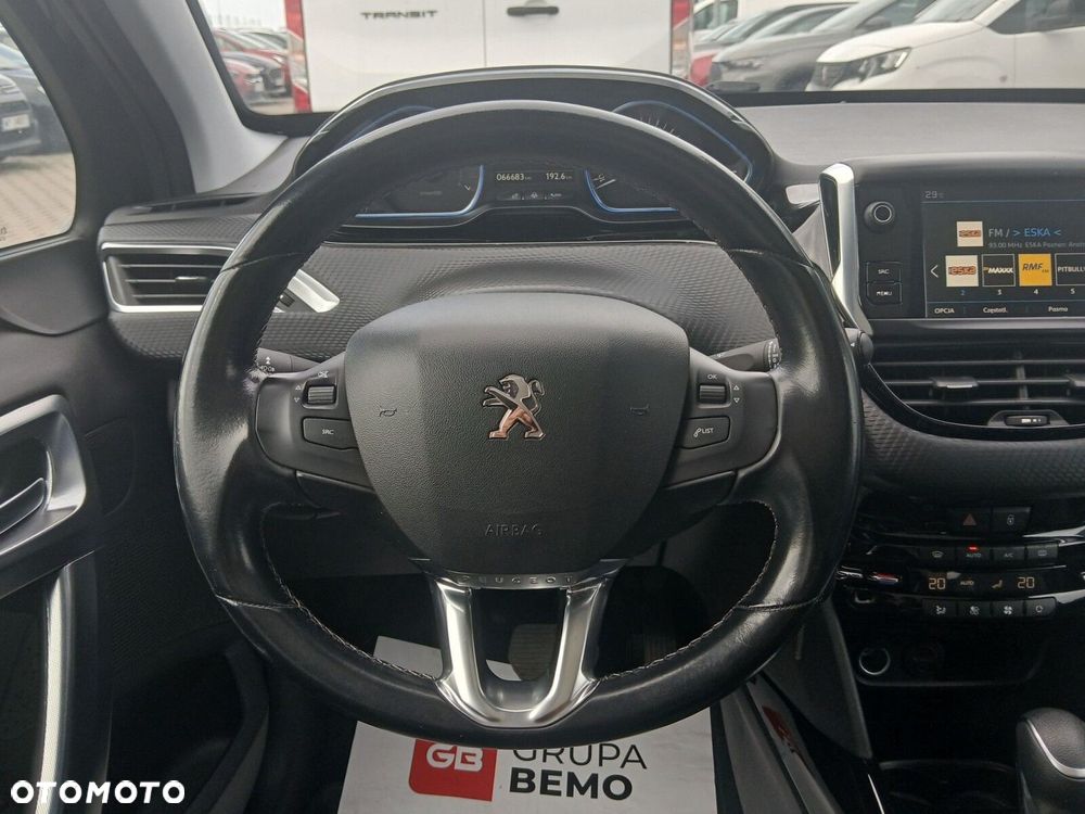 Peugeot 2008 - 14