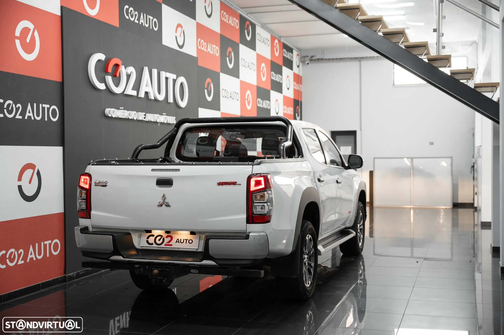 Mitsubishi L200 2.3 DI-D Club Invite 4WD - 8