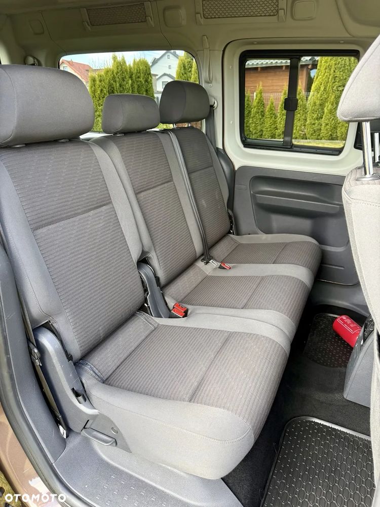 Volkswagen Caddy Comfortline 4Motion DSG - 12